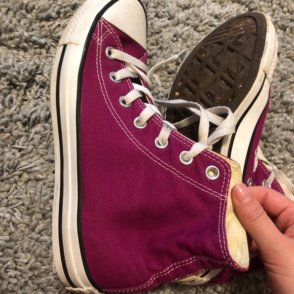 Converse - Picture 2 of 2